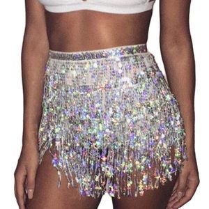 *** BEAUTIFUL NWOT *** Sequin cover-up beach wrap.